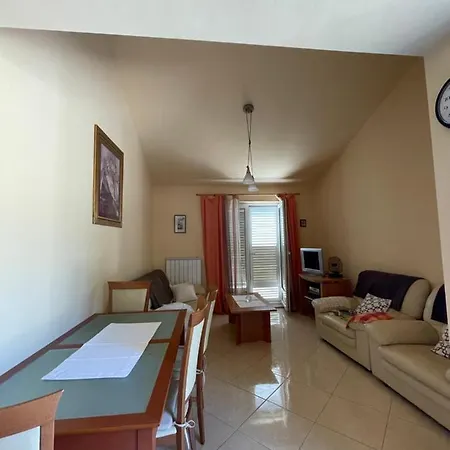 Apartament Nikola