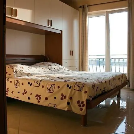Nikola Apartamento
